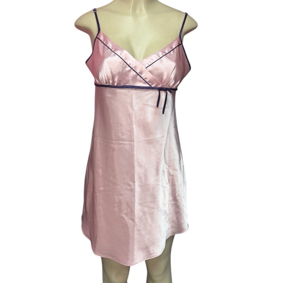 Morgan Taylor Pink Chemise with Black Trim - Picture 1 of 4